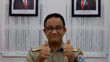 Anies Beri Kartu Jakarta Mahasiswa Unggul (KJMU) ke 10.445 Penerima