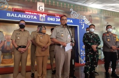 Saat Anies Baswedan Lepas Masker Perdana di Hadapan Publik