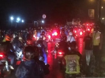 Pantau Larangan Mudik, Puan Tinjau Bandara Soetta & Tol Cikampek