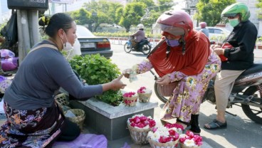 Kisah Pedagang Bunga di TPU, Berharap Ada Untung di Tengah Pandemi