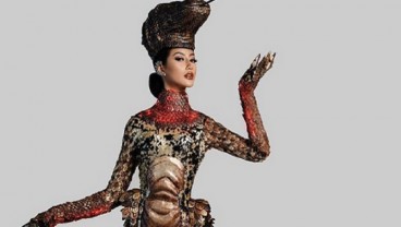 Mewah dan Liar! Ayu Maulida Kenakan Kostum Komodo di Panggung Miss Universe