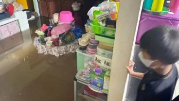 Sungai Deli Meluap, Ratusan Rumah di Medan Terendam