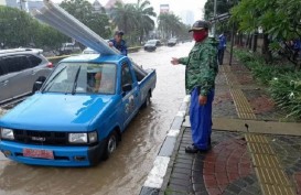 Sejumlah Ruas Jalan di Jakarta Utara Tergenang Usai Hujan Senin Malam