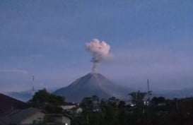 Gunung Sinabung Erupsi, Luncurkan Awan Panas Sejauh 3 Kilometer