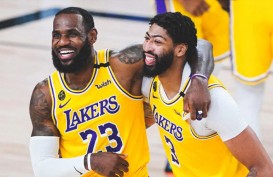 LeBron James Bawa Lakers Lolos ke Babak Playoff NBA Lawan Suns