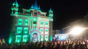 Inilah Kampus Al Azhar Rasa Disneyland di Sragen