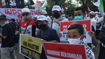 Orangtua Bawa Anak Ikut Aksi Bela Palestina di Depan Kedubes AS