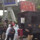 Demo di Kedubes AS, Polisi Pakai Hazmat Amankan 11 Pendemo HMI