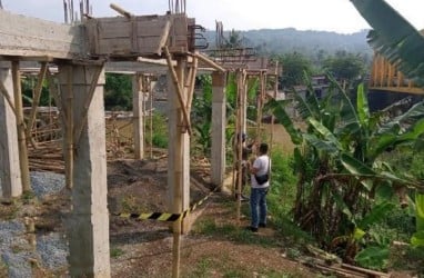 Bangunan Liar Milik Dedi Mulyadi Disegel Satpol PP Purwakarta