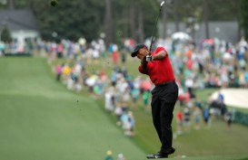 Usai Alami Kecelakaan Mengerikan, Tiger Woods Kini Latihan Berjalan