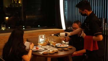 Wine Dinner dan Cicip Cerutu di Golden Tulip Diminati Tamu