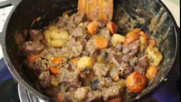 Yuk Coba, Resep Imperfect Beef Stew Puff ala Andhita Siswandi