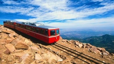 Kereta Tertinggi di Dunia di Pegunungan Rocky Bakal Kembali Buka 