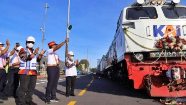 Angkutan Logistik KA di Jalur TPS - Stasiun Kalimas Kembali Beroperasi