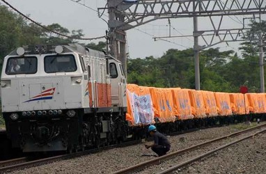 Jalur Kereta Peti Kemas dari Tanjung Perak ke Jakarta Kini Aktif Lagi