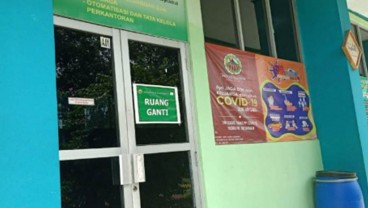 Pembelajaran Tatap Muka, SMK Jaktim Ini Sediakan Ruang Ganti