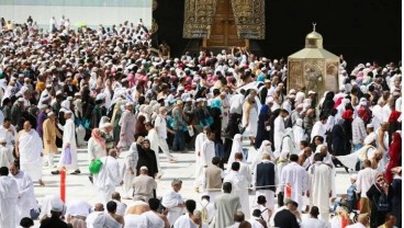 Satgas Minta Masyarkat Tak Khawatir Soal Syarat Vaksin untuk Umrah