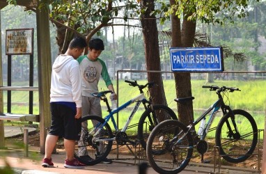 Teken Pergub Baru, Anies: Perkantoran Siapkan Parkir Sepeda