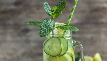 5 Minuman Detoks Menyegarkan yang Bisa Bikin Langsing