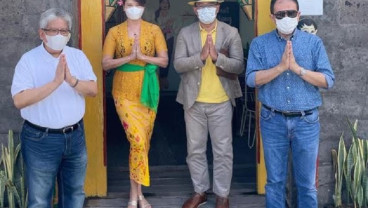 WORK FROM BALI: Ridwan Kamil dan Direksi BJB Pilih Gelar Raker di Warung Teh Manis