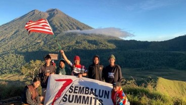 Keren, Perwira TNI AL Ini Sukses Mendaki 7 Puncak Hanya dalam 5 Hari