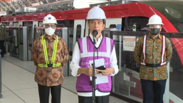 Jokowi Pamer LRT Jabodebek Buatan Dalam Negeri, Ingin Bisa Diekspor