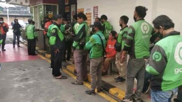 Heboh BTS Meal! Driver Ojol Antre 3 Jam, Gerai McD Penuh