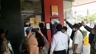 Antrean Membeludak, 2 Gerai McDonald's di Kota Bandung Disegel Satpol PP