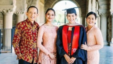 Kantongi Dua Gelar, Maudy Ayunda Lulus S2 dari Stanford University