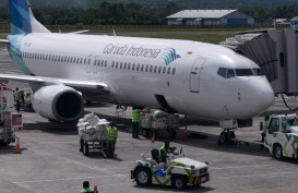 Beda Cara Garuda (GIAA) dan AirAsia Jaga Napas saat Paceklik