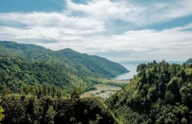 Adian Nalambok, Spot Terbaik Intip Lanskap Keindahan Danau Toba