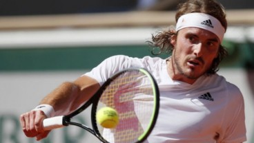 Hajar Zverev, Tsitsipas Lolos ke Final Tenis Prancis Terbuka