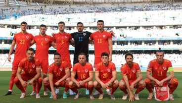 Komposisi Aneh Foto Timnas Wales Berlanjut di Euro 2020, Jimat?