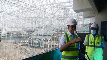 Wow! WEGE Lifting Atap Jakarta International Stadium Seberat 3.900 Ton