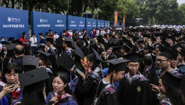 11.000 Mahasiswa di Wuhan China Wisuda Akbar Tanpa Masker dan Jaga Jarak