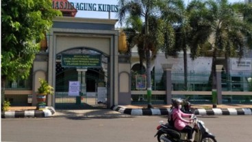 Berada di Zona Merah, Ini yang Terjadi dengan Masjid Agung Kudus 