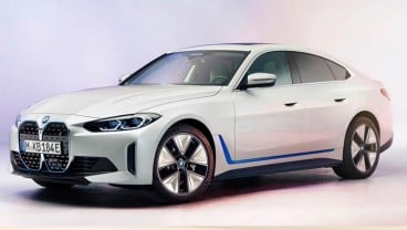 BMW Siap Boyong Mobil Listrik i4 dan iX ke Indonesia