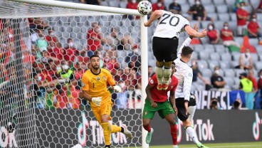 Usai Jerman vs Portugal, Gosens Mengaku Tak Lagi Minta Jersey Ronaldo