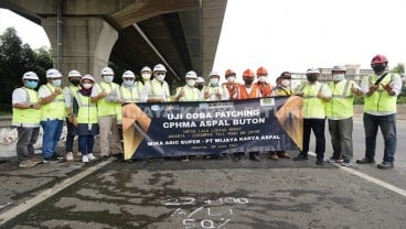 Cucu Usaha WIKA Uji Coba Tambal Jalan Tol Pakai Aspal Asbuton