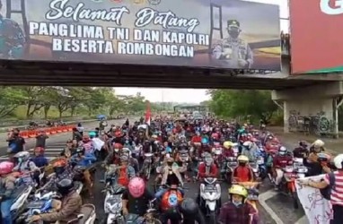 Warga Madura Demonstrasi Wali Kota Surabaya soal Penyekatan Suramadu