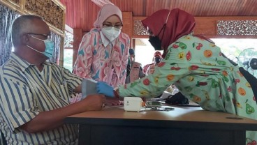 Purwakarta Kerahkan Mobil Dinas untuk Jemput Lansia Peserta Vaksinasi