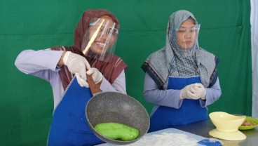 Antusias, Warga Masyarakat Ikuti Pelatihan Bikin Mochi Rumput Laut