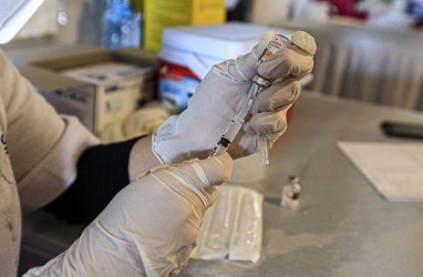 Professor Lin: Penerima Vaksin Covid-19 Lengkap Bisa Menularkan Penyakit ke Orang Lain
