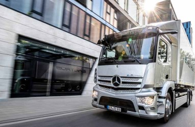 Mercedes-Benz Luncurkan Truk Listrik Baterai Perdananya, eActros