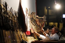 IN MEMORIAM KI MANTEB SOEDHARSONO : Guru Kehidupan…