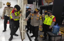 Hari Pertama PPKM Darurat, Sejumlah Titik Usaha di Cirebon Dibubarkan
