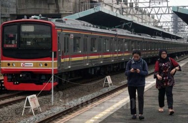 Mulai 5 Juli, Pengguna KRL Wajib Pakai Masker Ganda atau N95