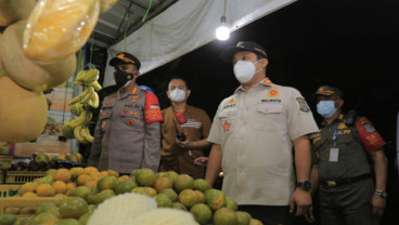 Sejumlah Toko dan Tempat Makan di Tangerang Disegel