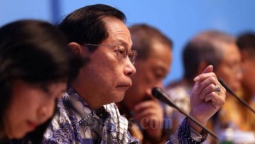 Kiat BBCA Berkelit dari Tekanan Baru Bagi Emiten Perbankan