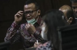 Bacakan Pledoi, Edhy Prabowo Minta Maaf ke Jokowi & Prabowo